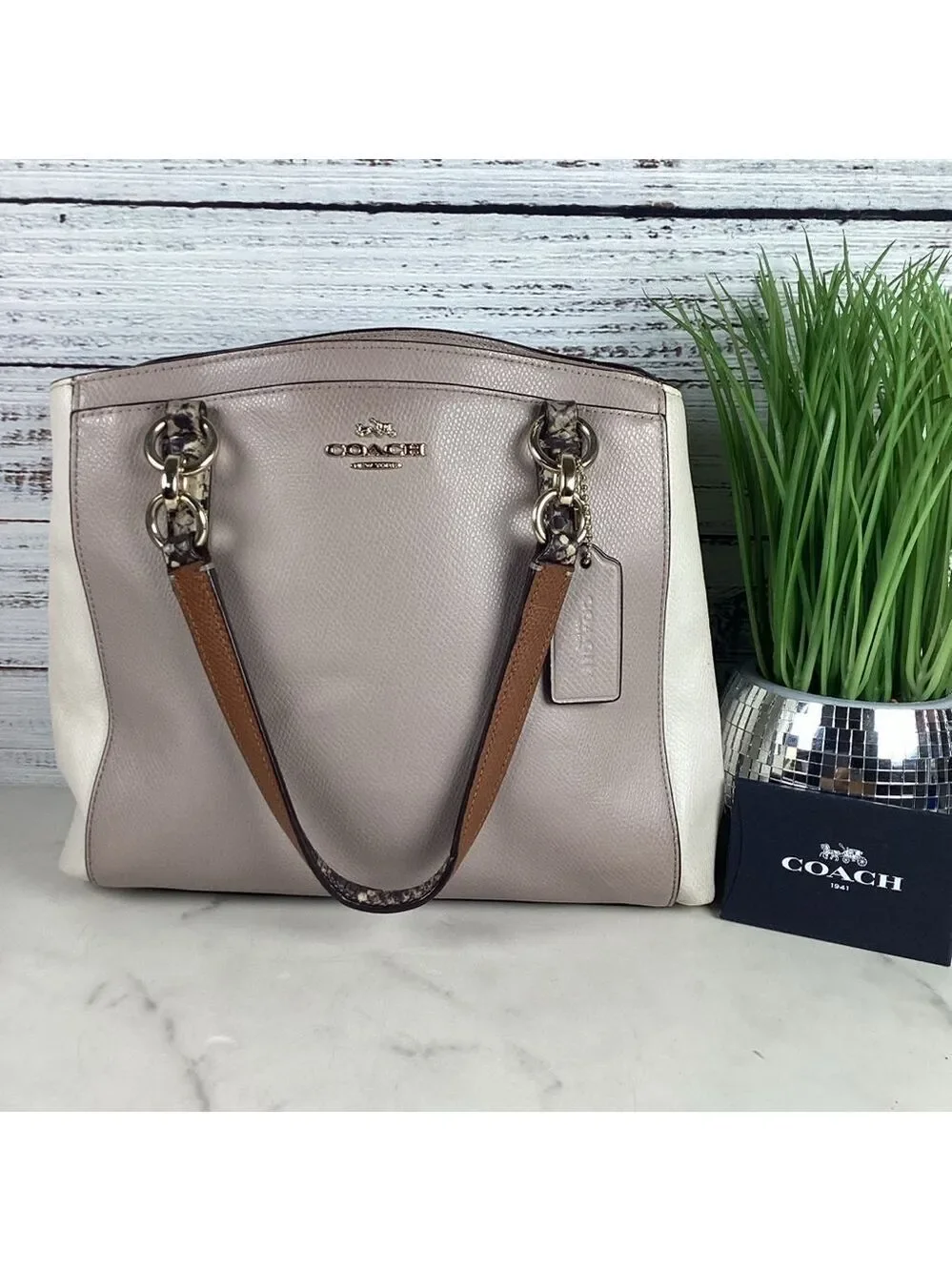 Coach Minetta‎ toupe bag White exotic leather hand shoulder purse